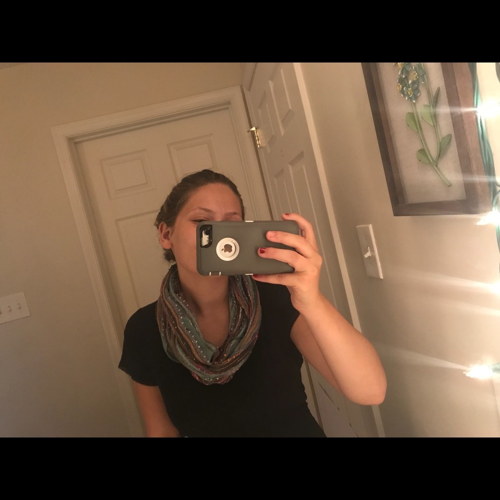 Scarf - Picture 2 of 3